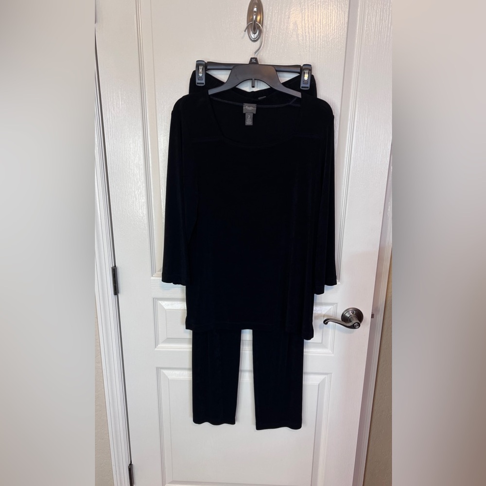 Chicos 2 Pc Travelers Set Sz 2 Like New